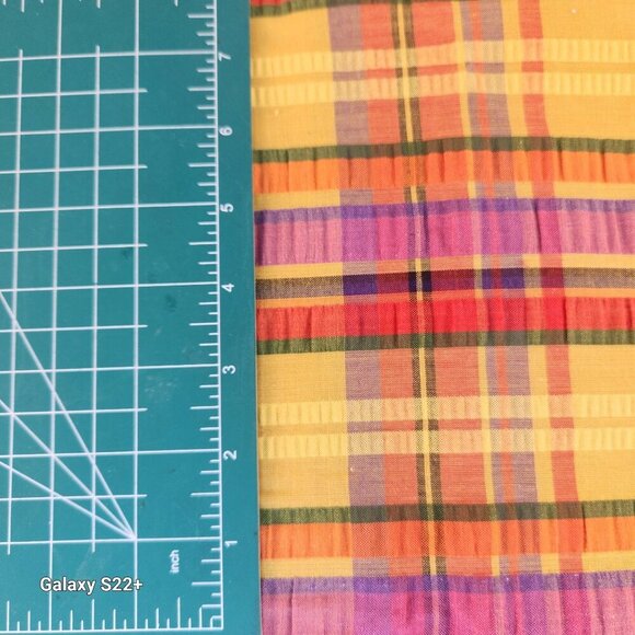Multi-Color Plaid Searsucker Fabric for Sewing & Crafts 1970's Cotton Blend 2.75 - Picture 2 of 5